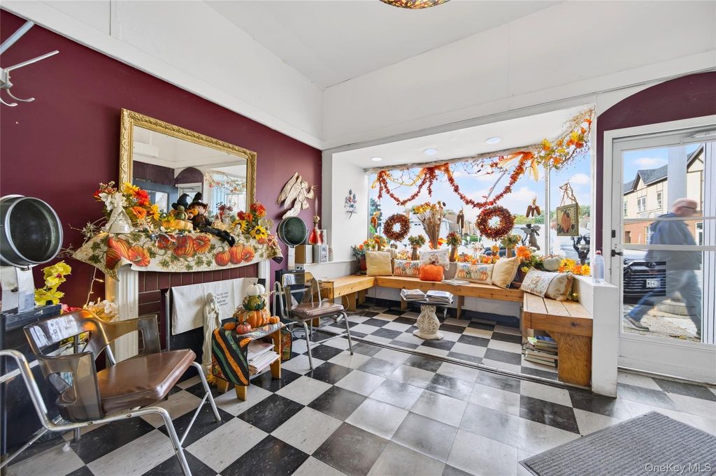 68 Covert Avenue, Garden City, NY 11530 — photo 5
