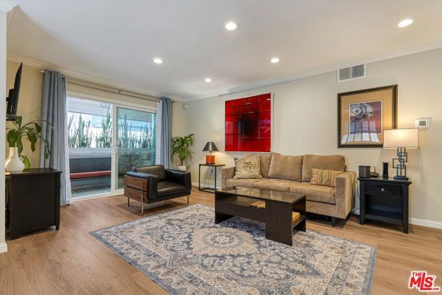 1734 N Fuller Avenue 307, Los Angeles, CA 90046