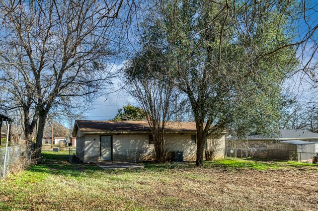 1407 Franklin Street, Weatherford, TX 76086