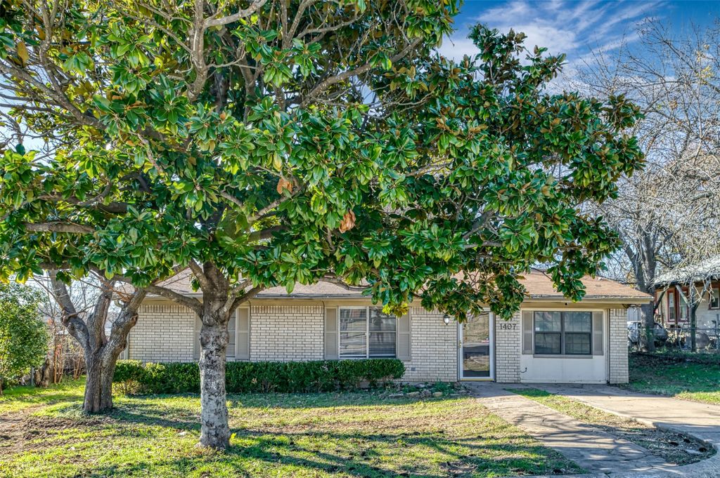 1407 Franklin Street, Weatherford, TX 76086