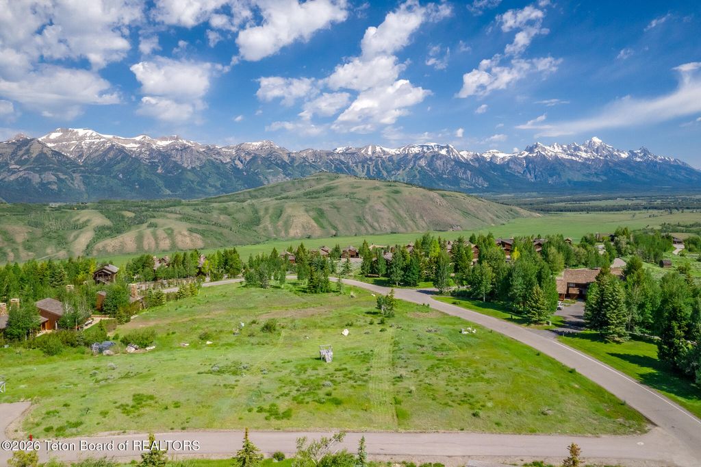 475 W OSKIE Drive, Jackson, WY 83001 photo 2