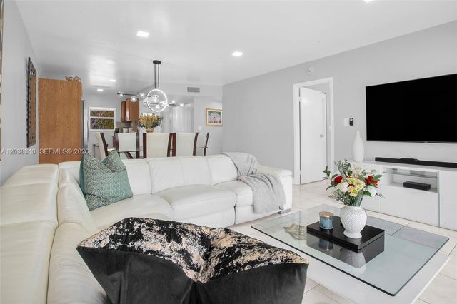 8331 Sands Point Blvd C308, Tamarac, FL 33321