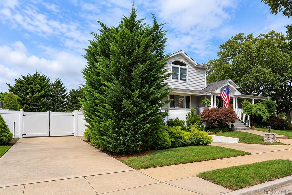 3970 Darby Lane, Seaford, NY 11783 — photo 3