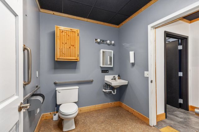 122 W Superior Street, Wayland, MI 49348