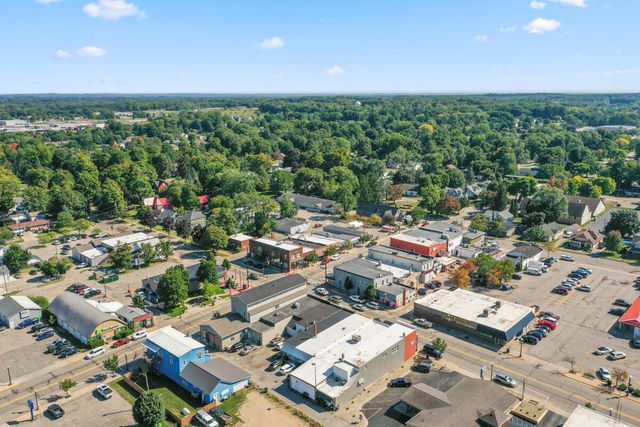 122 W Superior Street, Wayland, MI 49348