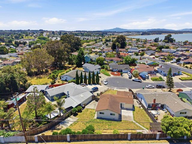 261 Highlands Court, San Pablo, CA 94806