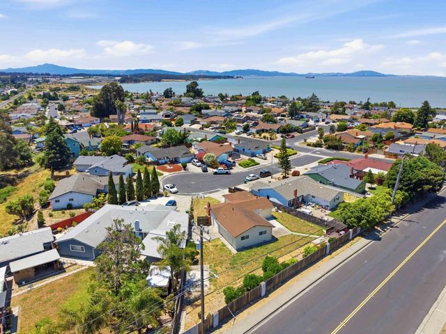 261 Highlands Court, San Pablo, CA 94806