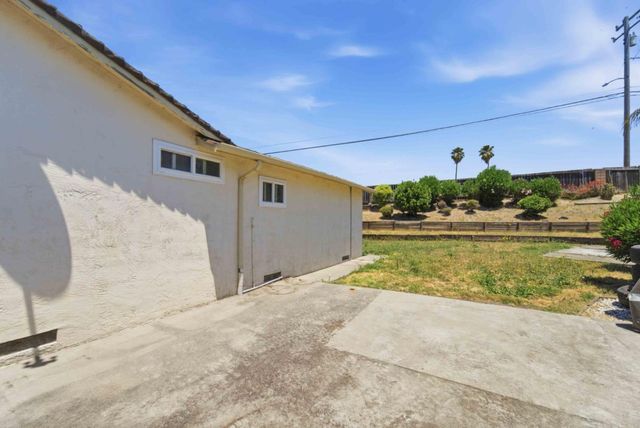 261 Highlands Court, San Pablo, CA 94806