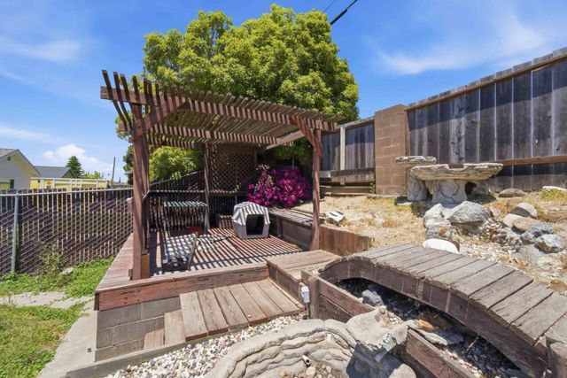 261 Highlands Court, San Pablo, CA 94806