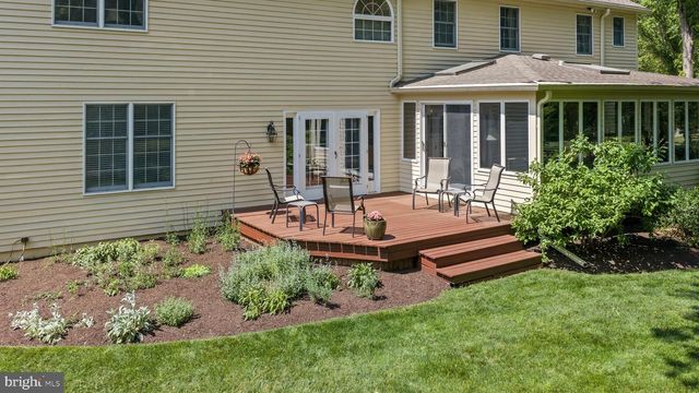 113 WATERCREST DR, Doylestown, PA 18901