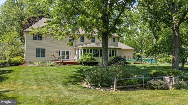 113 WATERCREST DR, Doylestown, PA 18901