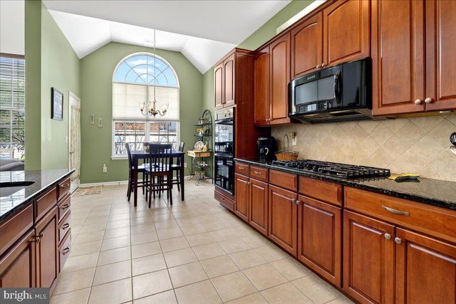 118 ANDOVER DR, Kendall Park, NJ 08824