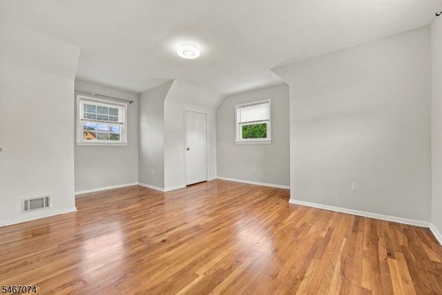 91 Laurel St, Ridgefield Park Village, NJ 07660