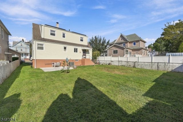 91 Laurel St, Ridgefield Park Village, NJ 07660