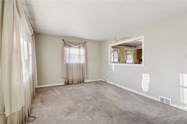 2422 Ridgewood Court, Shenango Twp, PA 16101