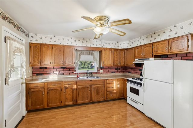 2422 Ridgewood Court, Shenango Twp, PA 16101