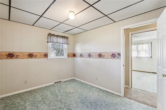 2422 Ridgewood Court, Shenango Twp, PA 16101