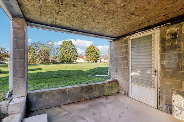 2422 Ridgewood Court, Shenango Twp, PA 16101