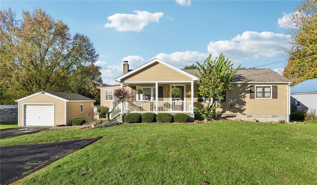 2422 Ridgewood Court, Shenango Twp, PA 16101