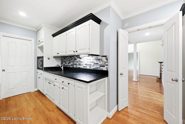 5600 Chapel View Way, Crestwood, KY 40014