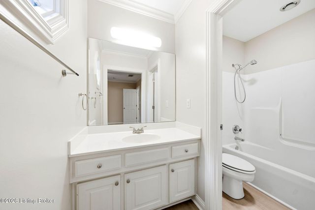 5600 Chapel View Way, Crestwood, KY 40014