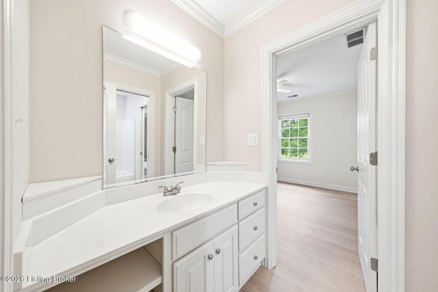 5600 Chapel View Way, Crestwood, KY 40014