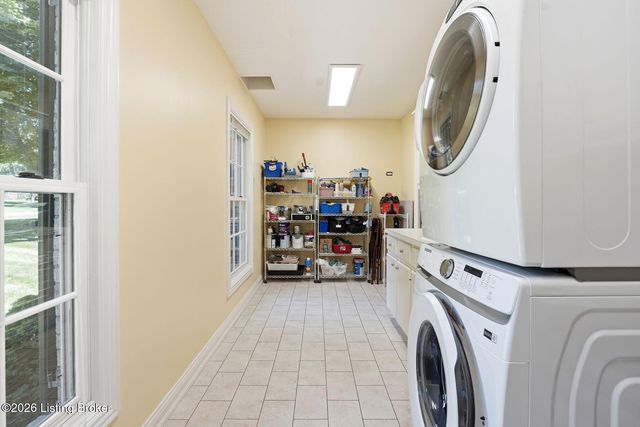 5600 Chapel View Way, Crestwood, KY 40014