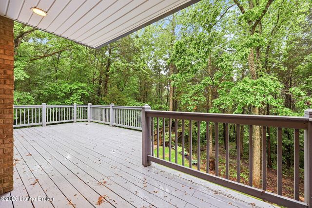 5600 Chapel View Way, Crestwood, KY 40014