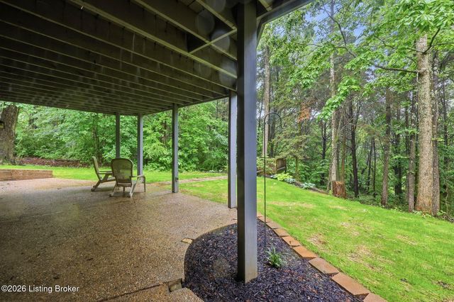 5600 Chapel View Way, Crestwood, KY 40014