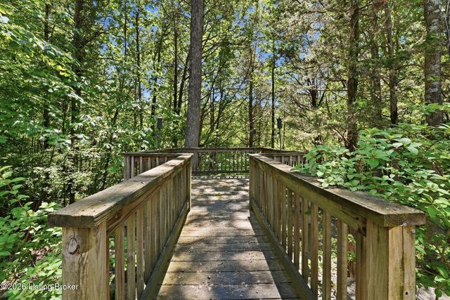 5600 Chapel View Way, Crestwood, KY 40014