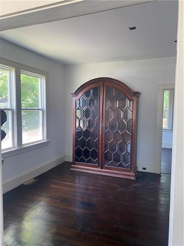 2016 Cherry Street, Winston-salem, NC 27105