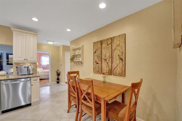 230 SE 4th St, Dania Beach, FL 33004