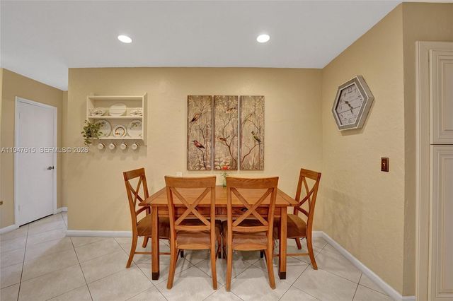 230 SE 4th St, Dania Beach, FL 33004