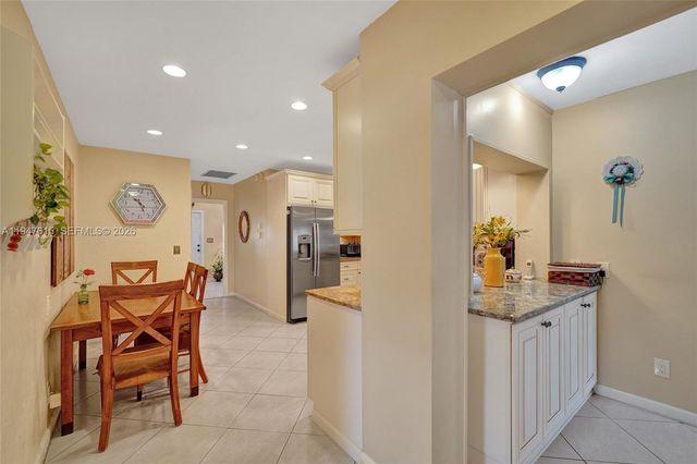 230 SE 4th St, Dania Beach, FL 33004