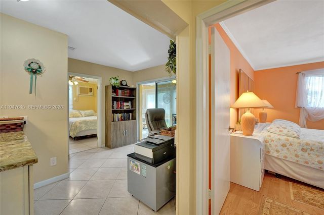 230 SE 4th St, Dania Beach, FL 33004