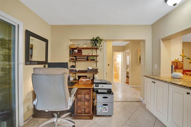 230 SE 4th St, Dania Beach, FL 33004