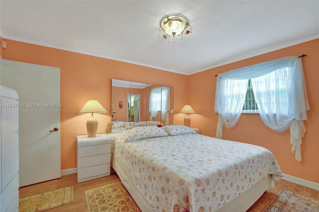 230 SE 4th St, Dania Beach, FL 33004