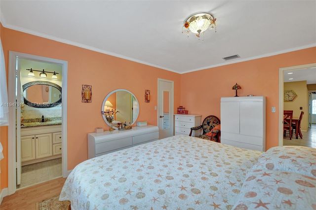 230 SE 4th St, Dania Beach, FL 33004