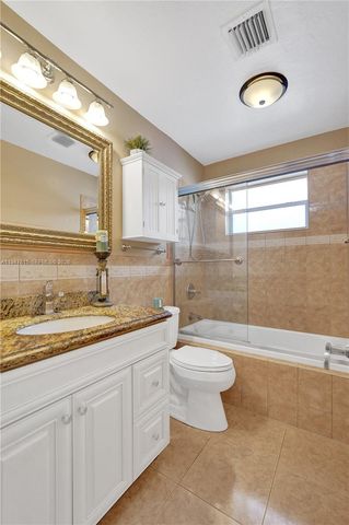 230 SE 4th St, Dania Beach, FL 33004