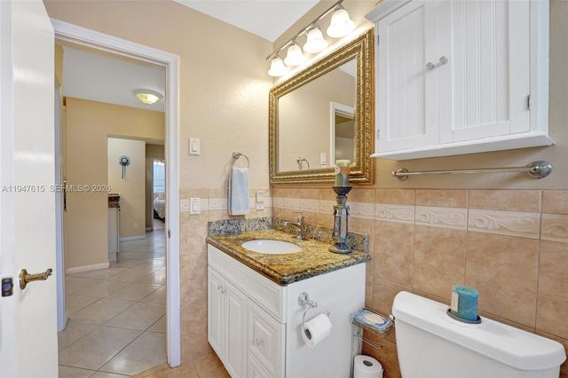 230 SE 4th St, Dania Beach, FL 33004