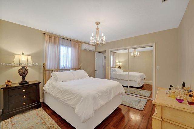 230 SE 4th St, Dania Beach, FL 33004