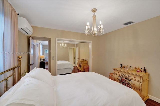 230 SE 4th St, Dania Beach, FL 33004