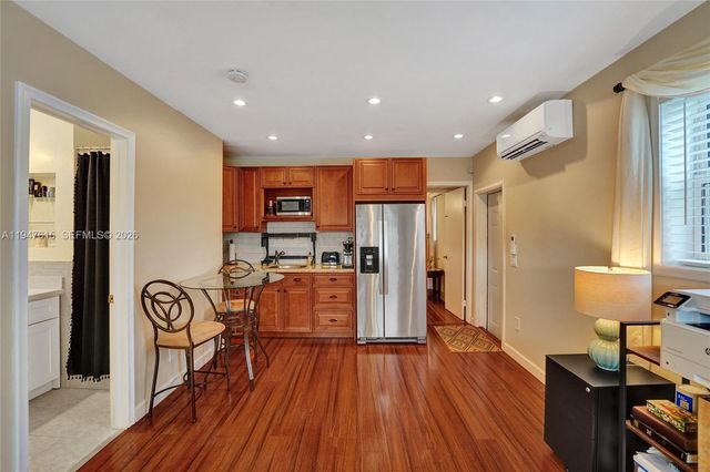 230 SE 4th St, Dania Beach, FL 33004