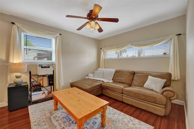 230 SE 4th St, Dania Beach, FL 33004