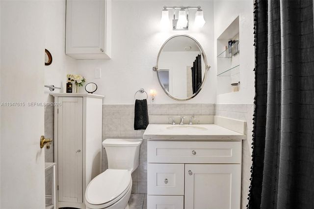 230 SE 4th St, Dania Beach, FL 33004