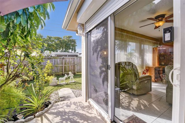 230 SE 4th St, Dania Beach, FL 33004