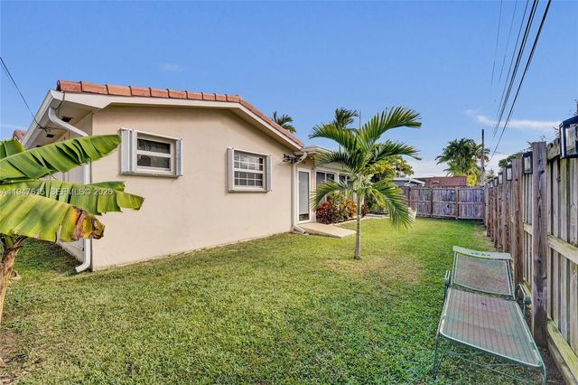 230 SE 4th St, Dania Beach, FL 33004