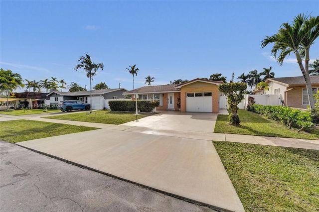 230 SE 4th St, Dania Beach, FL 33004