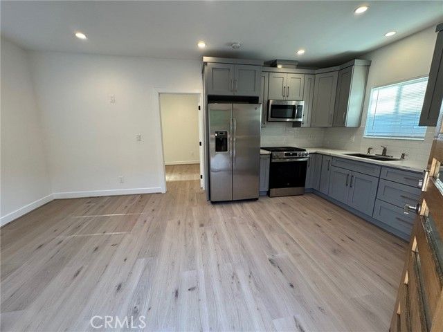 6427 Nagle, Van Nuys (los Angeles), CA 91401