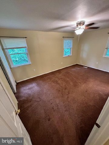162 BISHOPS DR, Chester Heights, PA 19017